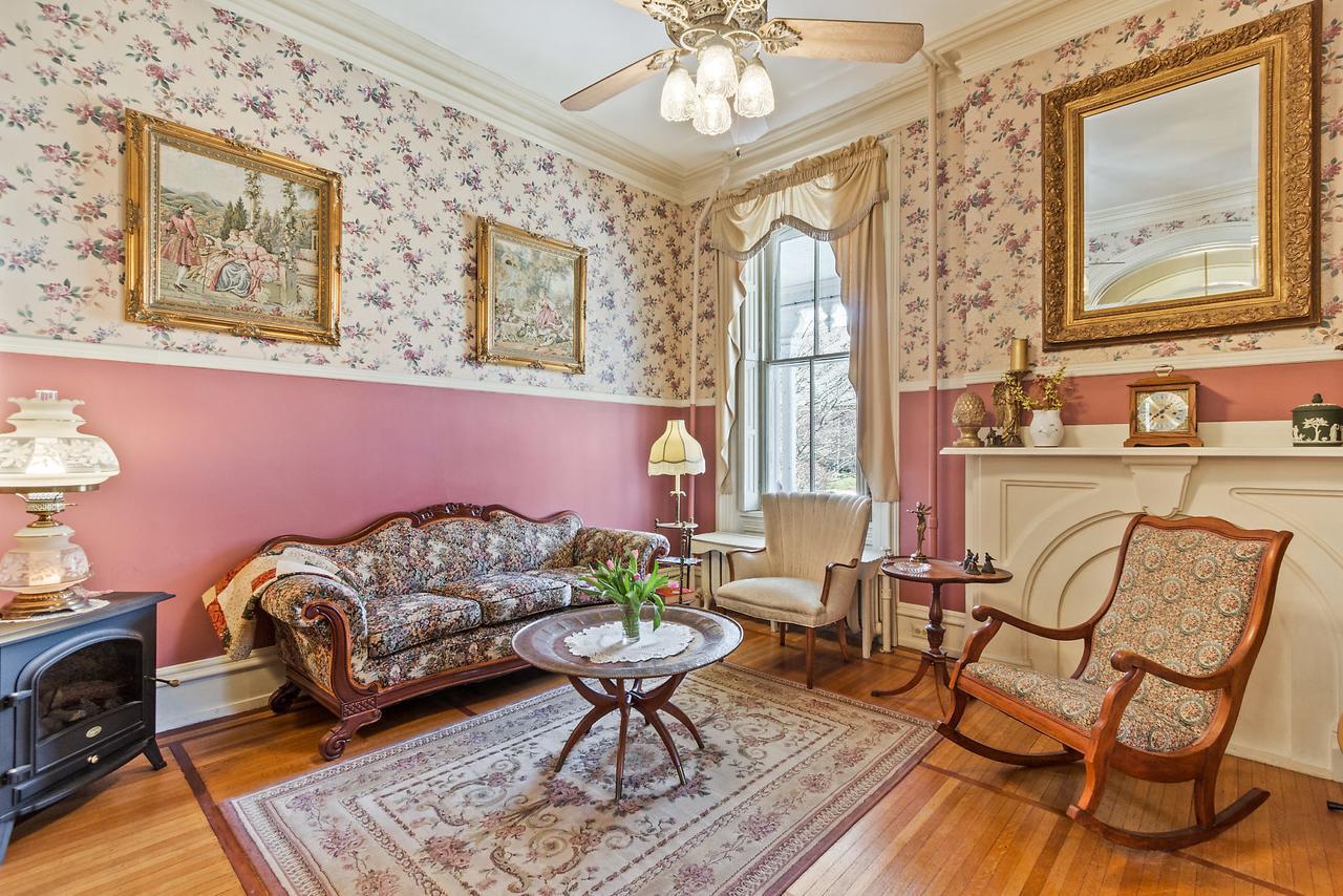 Lovelace Manor Bed And Breakfast Lancaster Exterior foto
