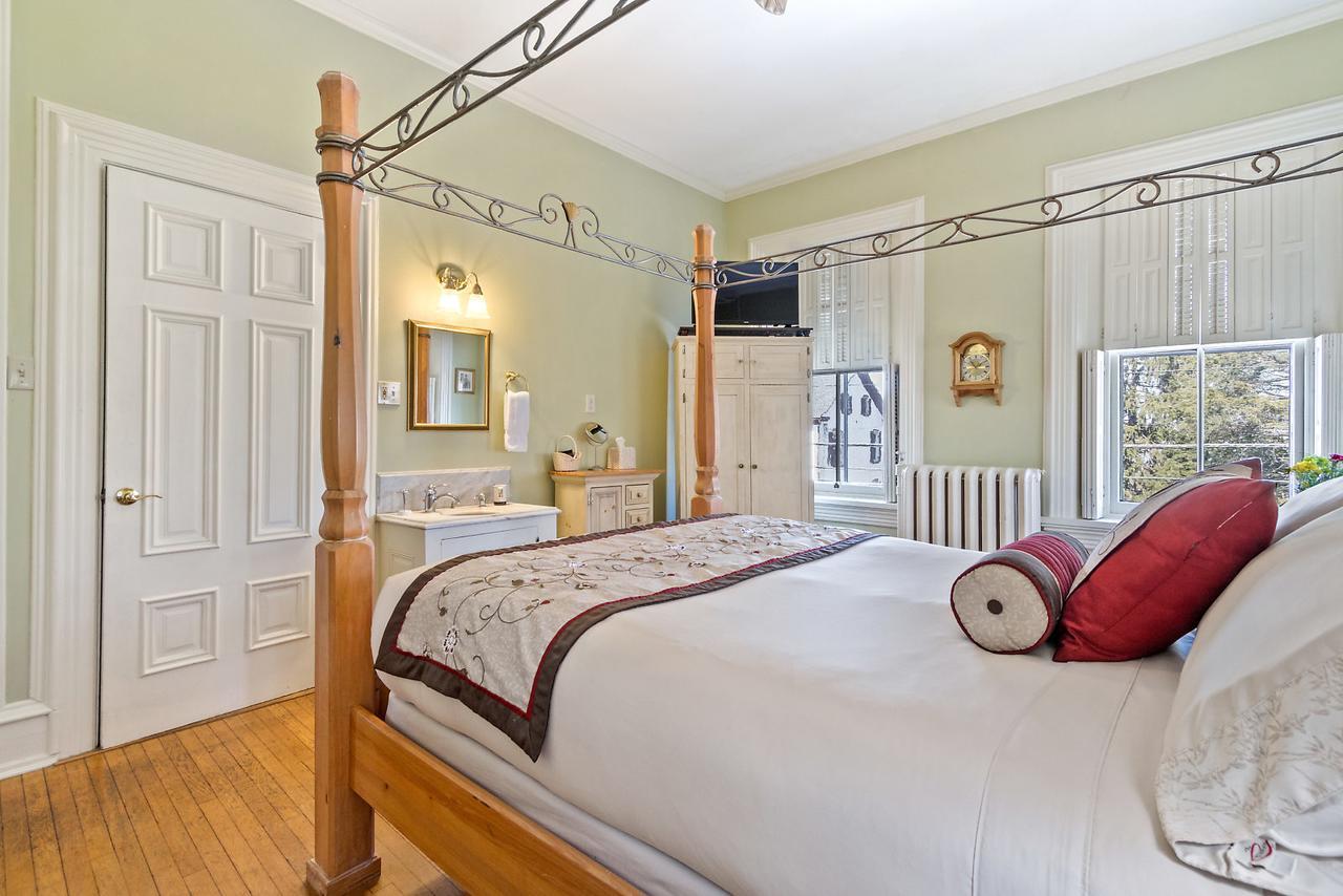 Lovelace Manor Bed And Breakfast Lancaster Exterior foto