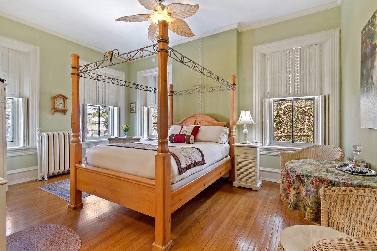 Lovelace Manor Bed And Breakfast Lancaster Exterior foto